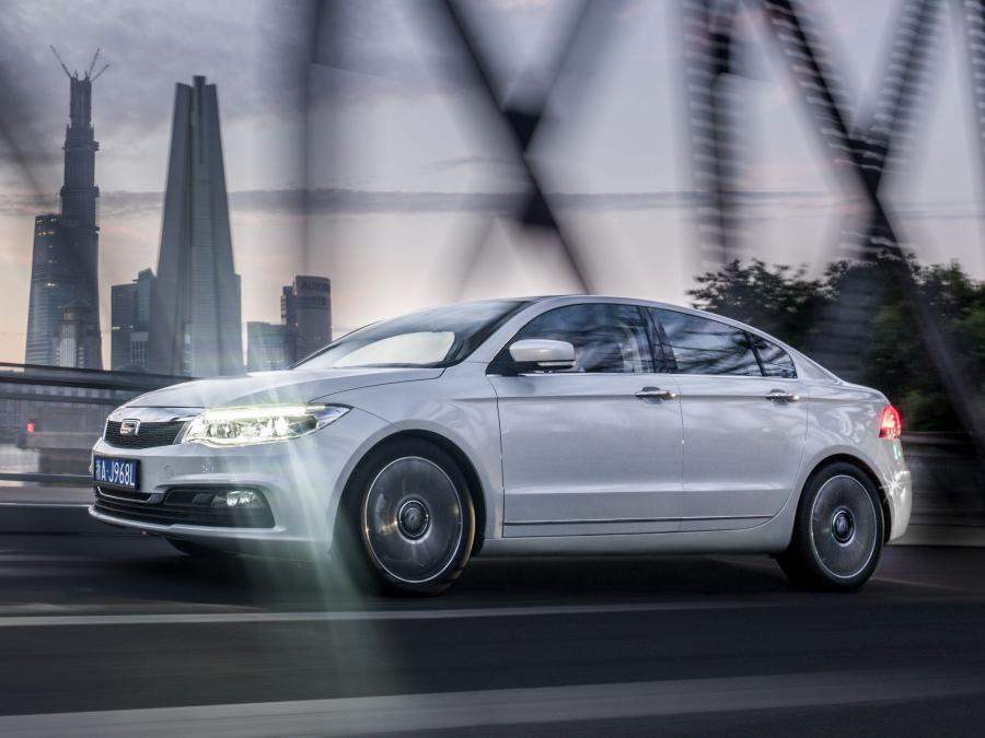  Qoros 3 Sedan 2014 года  (фото 2 из 37)